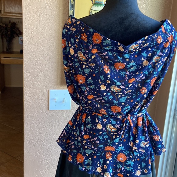 Off shoulder top - Picture 2 of 2